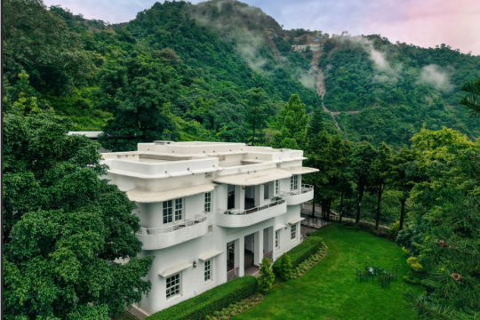 Araiya Hotels collaborates with Paras Corporation for Indian market growth