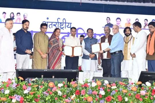 EaseMyTrip partners with Raipur District Administration to empower youth, boost tourism