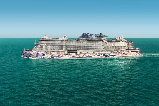 Norwegian Cruise Line adds Norwegian LunaTM to its fleet