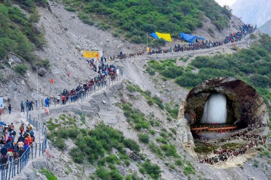 LG Manoj Sinha eyes global spiritual tourism status for Amarnath Yatra