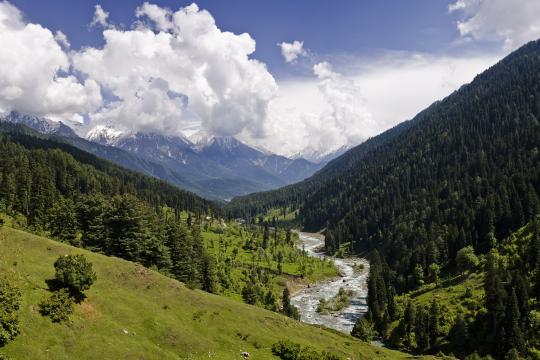 Army, administration launch portal to boost border tourism in North Kashmir