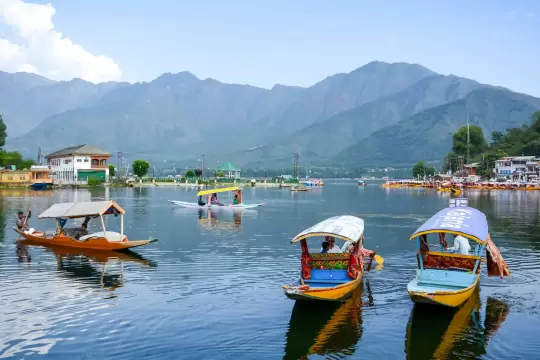 J&K plans reopening of tourist destinations by May; strengthens adventure tourism push