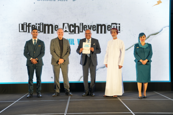 Oman Air presents Sunil V.A. with Lifetime Achievement Award