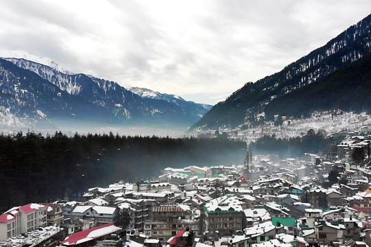 Manali sees tourism surge; hotel occupancy touches 80%