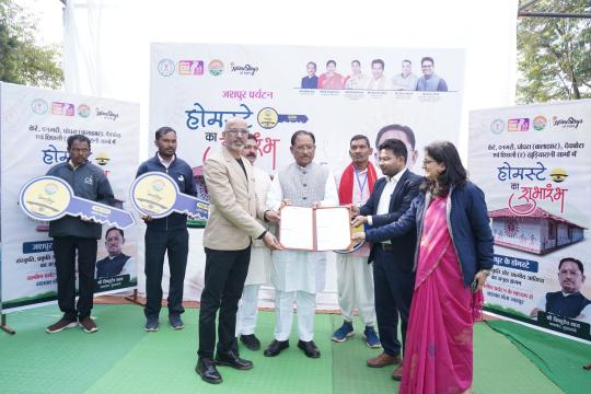 Homestays of India signs MoU with Jashpur District Administration