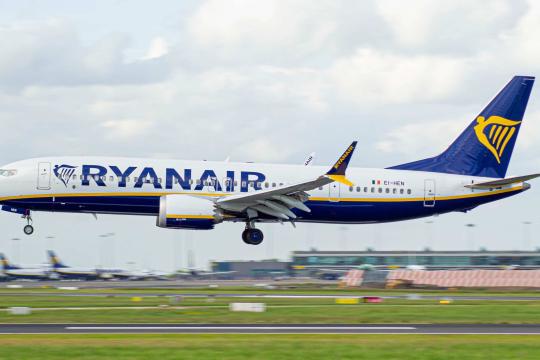 Ryanair to close 7 aircraft Berline base from October 2026