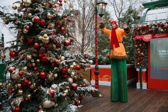 Moscow opens its doors to Indian visitors for a month-long Christmas  festivities