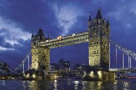 Britain targets 425,000 Indians by 2016