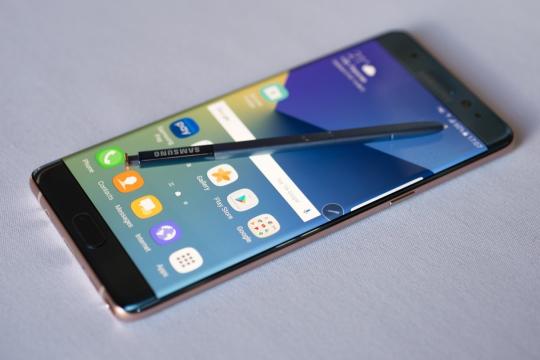 MoCA prohibits use of Samsung GN 7 onboard