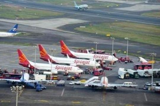India’s domestic passenger traffic falls to 3.1% in March