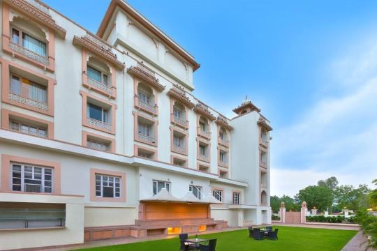 Club Mahindra launches Jaipur and Arookutty Resort