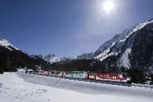 Rhaetian Railways (RhB) launches new Sales Manual for 2014