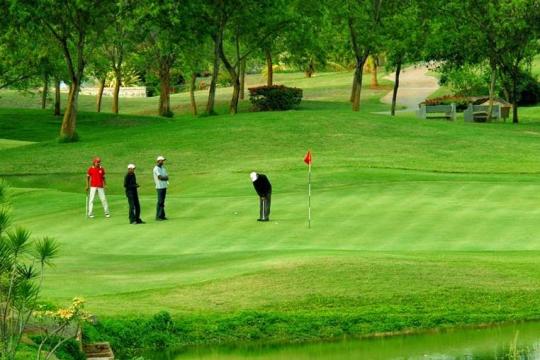 J&K to Remove All Shortcomings to Boost Tourism