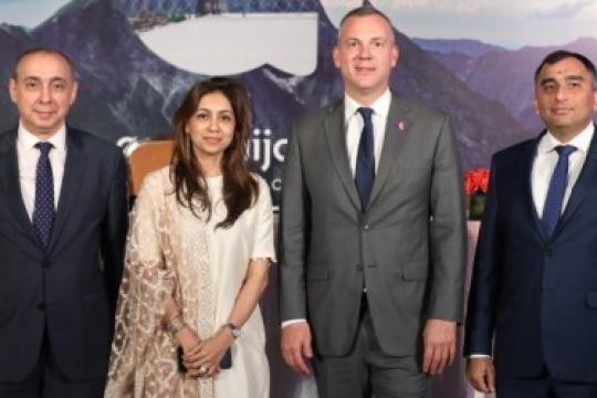 Azerbaijan conducts three-city roadshow in India
