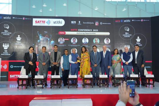 How can India claim its rightful place in global maritime tourism?